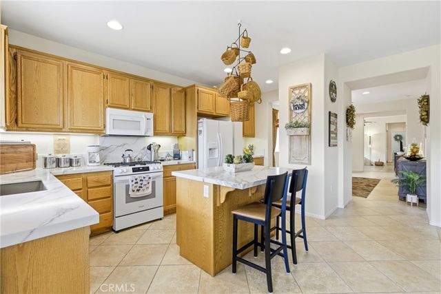 8731 Mann Lane, Hemet, CA 92545