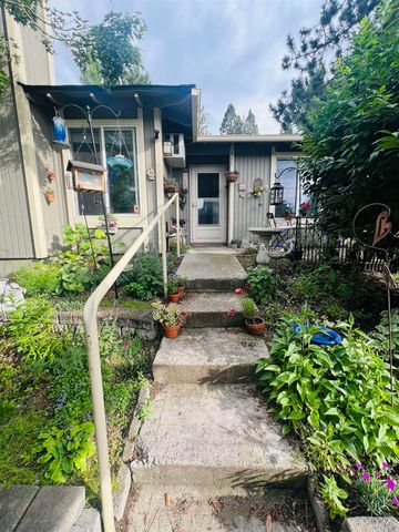 6015 E 6th Ave, Spokane Valley, WA 99212