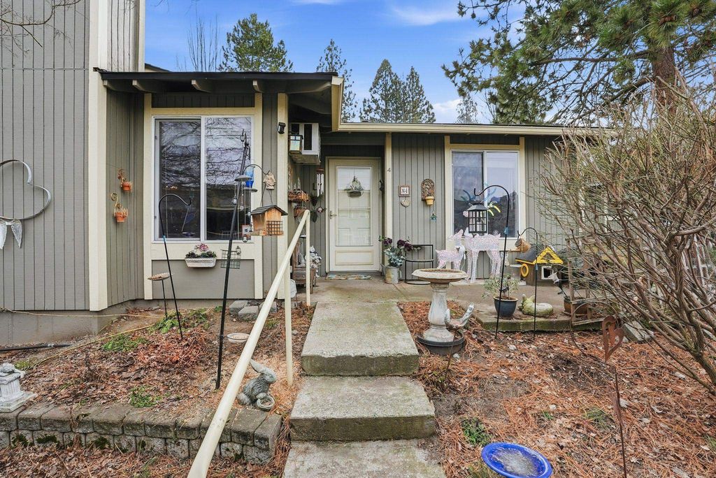 6015 E 6th Ave, Spokane Valley, WA 99212