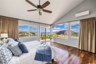 1048 Kaupaku Place, Honolulu, HI 96825