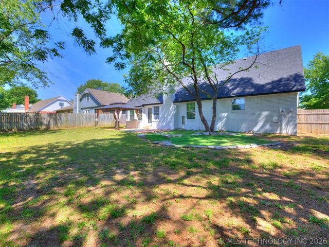 2509 W Broadway Street, Broken Arrow, OK 74012