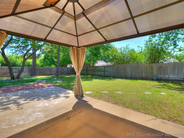 2509 W Broadway Street, Broken Arrow, OK 74012