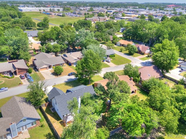 2509 W Broadway Street, Broken Arrow, OK 74012