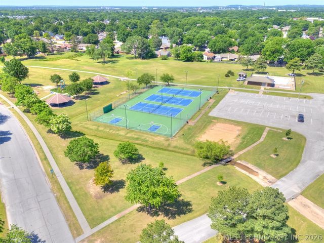 2509 W Broadway Street, Broken Arrow, OK 74012