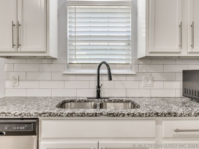 2509 W Broadway Street, Broken Arrow, OK 74012