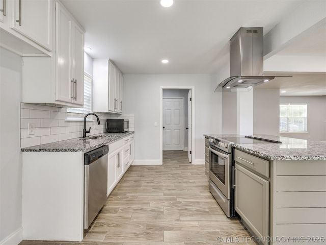 2509 W Broadway Street, Broken Arrow, OK 74012