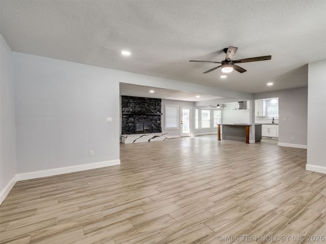 2509 W Broadway Street, Broken Arrow, OK 74012