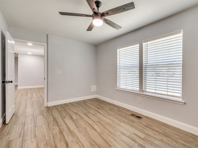 2509 W Broadway Street, Broken Arrow, OK 74012