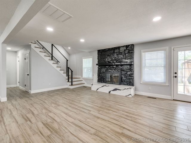 2509 W Broadway Street, Broken Arrow, OK 74012