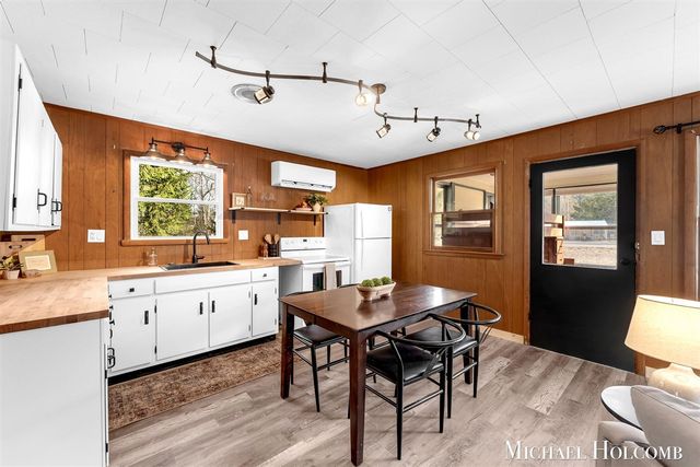 4279 Scenic Drive, Shelby, MI 49455