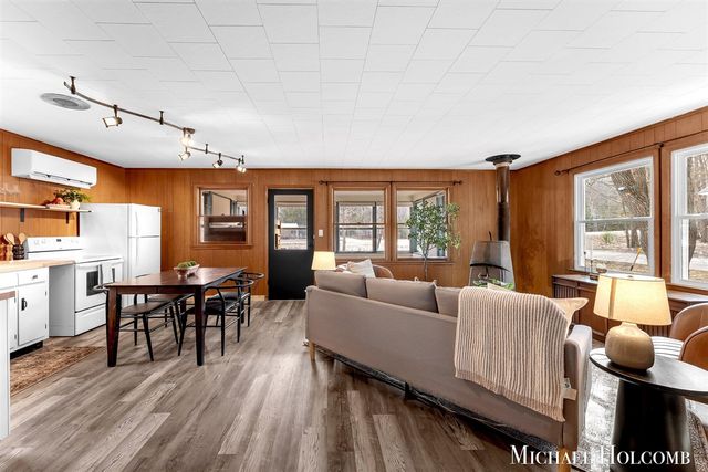 4279 Scenic Drive, Shelby, MI 49455