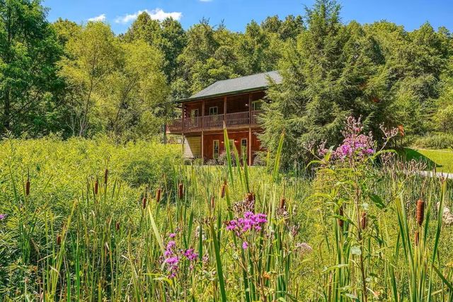 18435 Goat Run Honey Fork Road, Logan, OH 43138