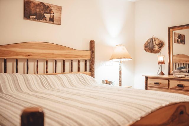 18435 Goat Run Honey Fork Road, Logan, OH 43138