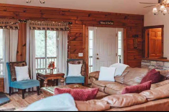 18435 Goat Run Honey Fork Road, Logan, OH 43138