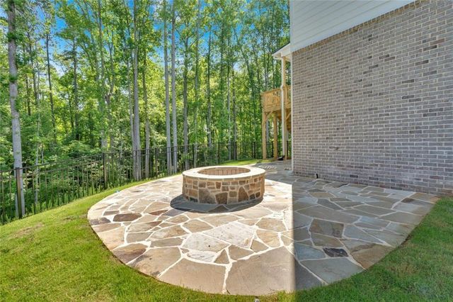 1065 Low Water Crossing NW, Acworth, GA 30101