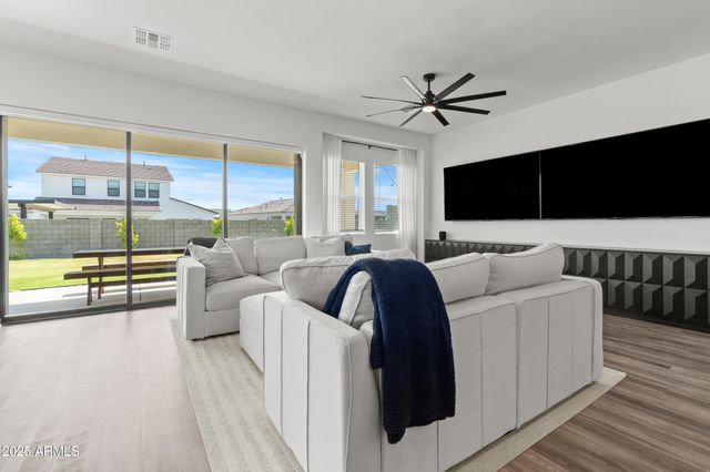 35173 N COVELITE Way, San Tan Valley, AZ 85144