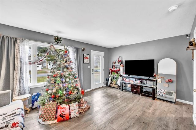 5055 Brooksdale Road, Mentor, OH 44060