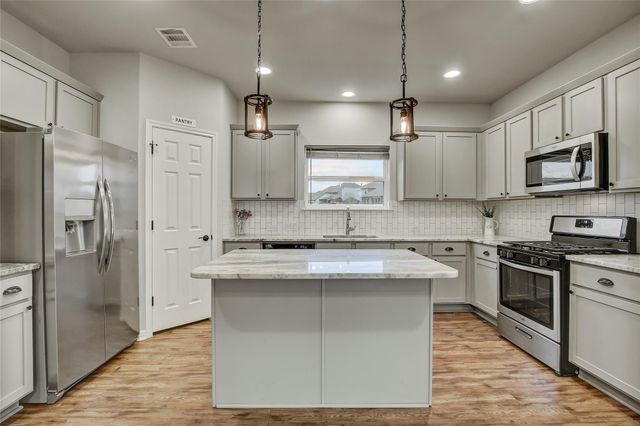 3801 Birdwatch LOOP 48, Pflugerville, TX 78660