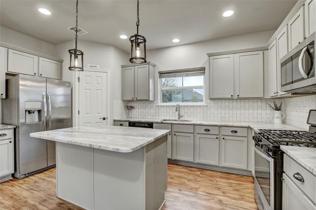 3801 Birdwatch LOOP 48, Pflugerville, TX 78660