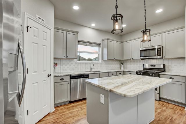 3801 Birdwatch LOOP 48, Pflugerville, TX 78660