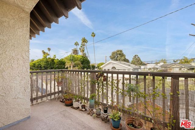 2412 Ocean Avenue 2, Venice, CA 90291