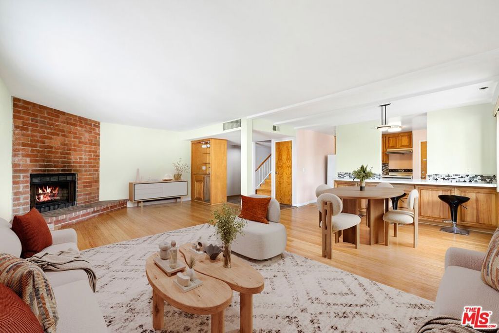 2412 Ocean Avenue 2, Venice, CA 90291