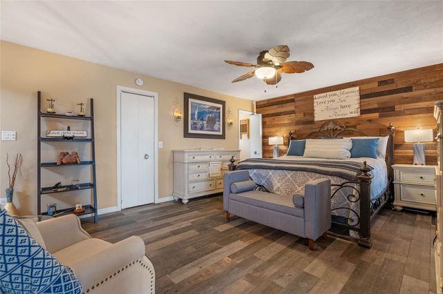 1102 N PALMETTO STREET, Leesburg, FL 34748