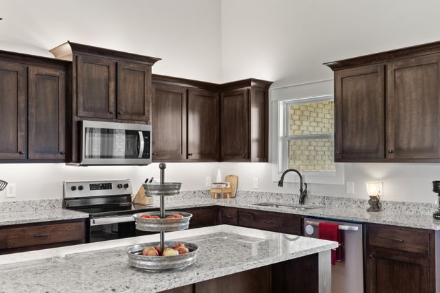 29640 Highway 49, E, Orlinda, TN 37141