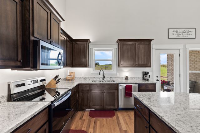 29640 Highway 49, E, Orlinda, TN 37141