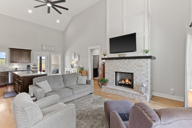 29640 Highway 49, E, Orlinda, TN 37141