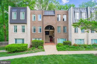 5065 7TH RD S #202, Arlington, VA 22204