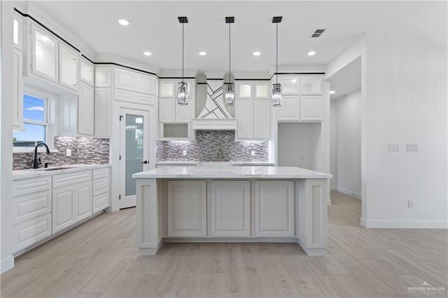 2614 Blue Jay Street, Weslaco, TX 78596