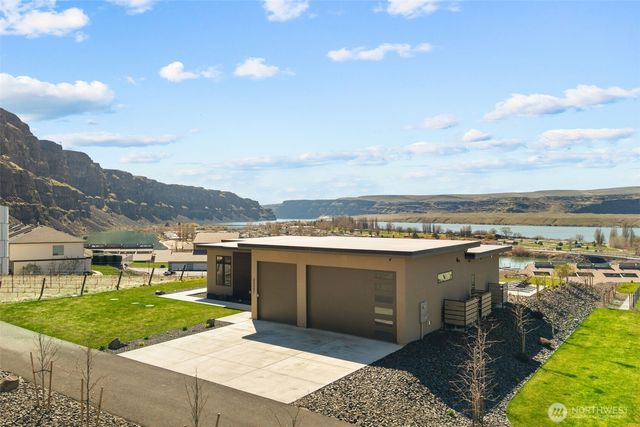 23397 Canopy Drive NW, Quincy, WA 98848