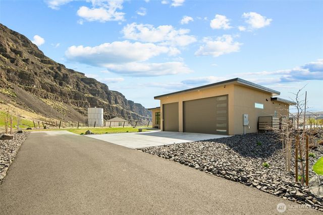 23397 Canopy Drive NW, Quincy, WA 98848