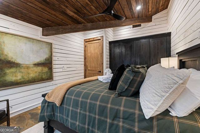 166 Red Oak Lane, Mccaysville, GA 30555