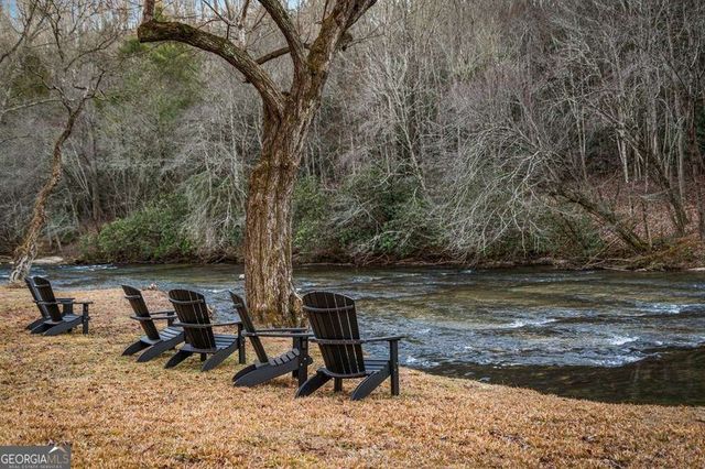 166 Red Oak Lane, Mccaysville, GA 30555