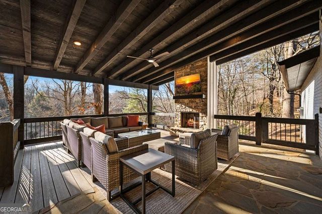 166 Red Oak Lane, Mccaysville, GA 30555