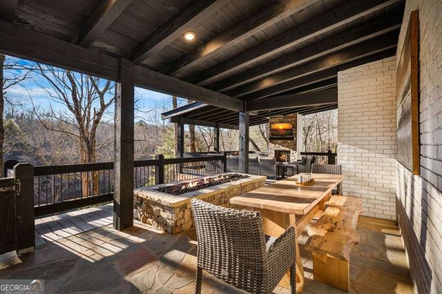 166 Red Oak Lane, Mccaysville, GA 30555