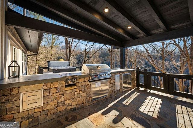 166 Red Oak Lane, Mccaysville, GA 30555