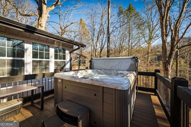 166 Red Oak Lane, Mccaysville, GA 30555