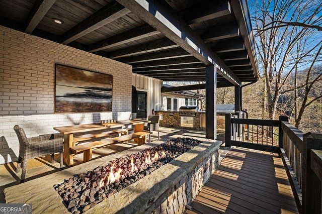 166 Red Oak Lane, Mccaysville, GA 30555