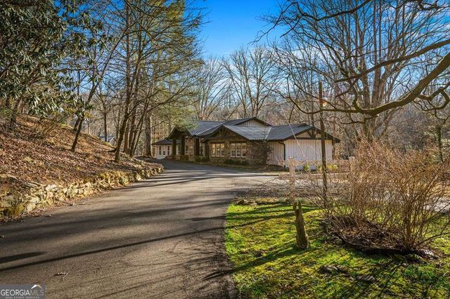 166 Red Oak Lane, Mccaysville, GA 30555