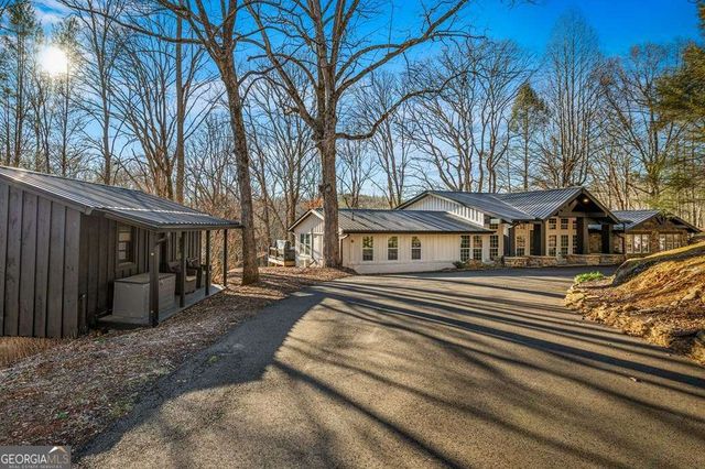 166 Red Oak Lane, Mccaysville, GA 30555