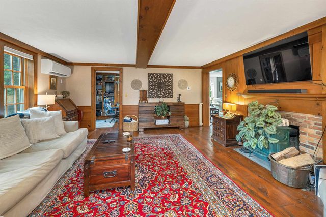 64 N Amherst Road, Bedford, NH 03110