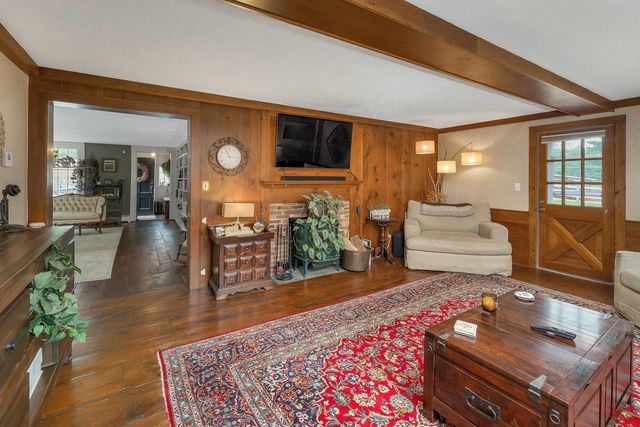 64 N Amherst Road, Bedford, NH 03110