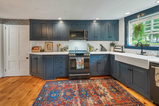 64 N Amherst Road, Bedford, NH 03110