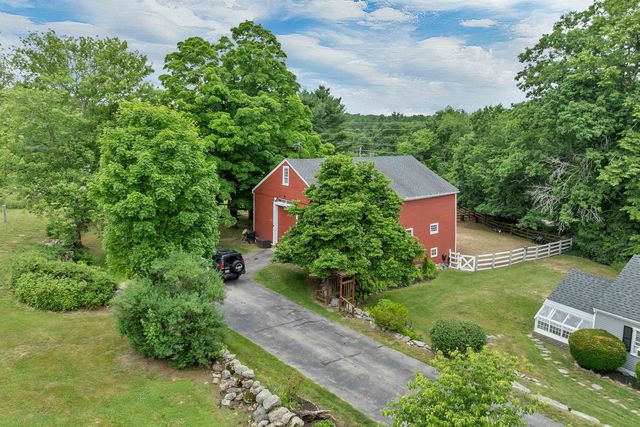 64 N Amherst Road, Bedford, NH 03110