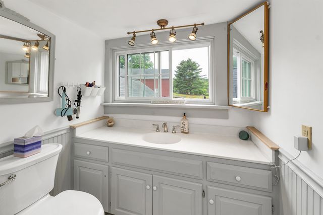 64 N Amherst Road, Bedford, NH 03110