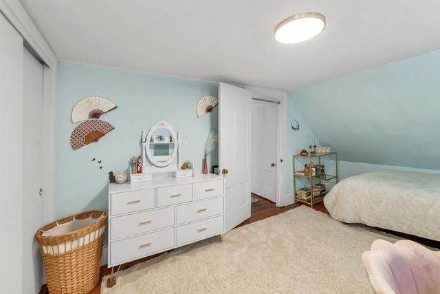 64 N Amherst Road, Bedford, NH 03110