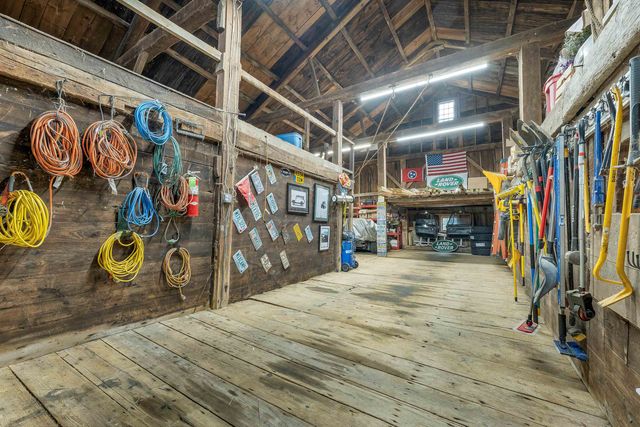 64 N Amherst Road, Bedford, NH 03110